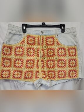 Wild Fable Women's Highest Rise Cut-Off Jean Short Size 18 Granny Square